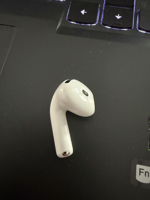 Airpods 4 cu ANC casca stanga - A3056