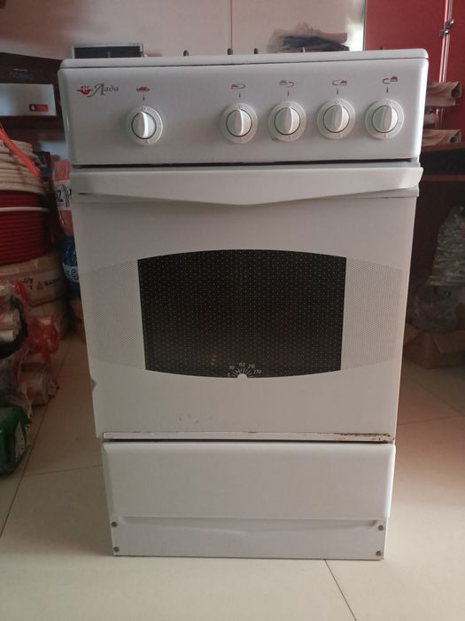 Продам газ плиту Лада б/у