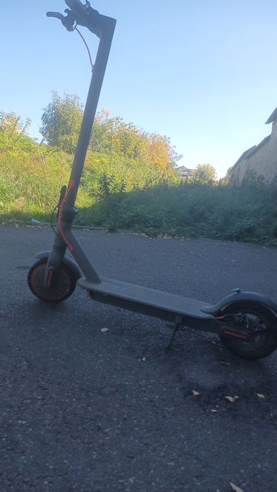 Trotinetă electrică waterproof ca nouă