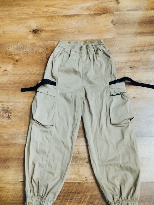 Брючки на девочку.