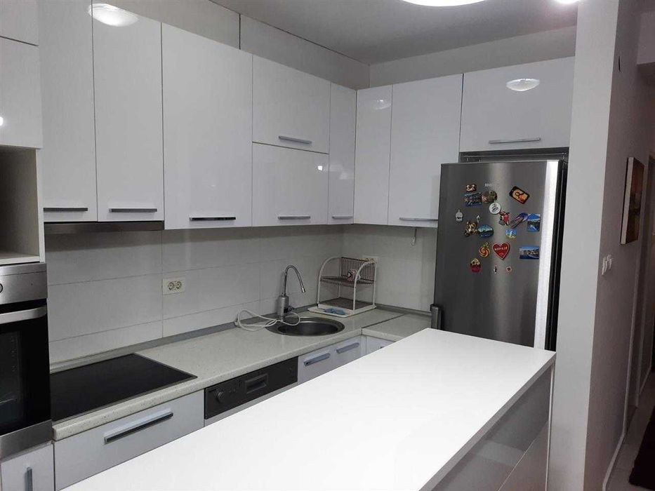 Дава се под наем Тристаен апартамент в Бургас, Лазур - 86 кв.м за 306 € - Снимка #4