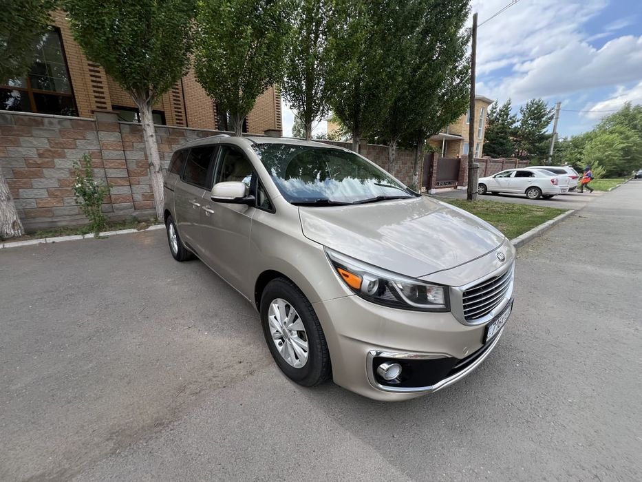 KIA Carnival свежедоставлен