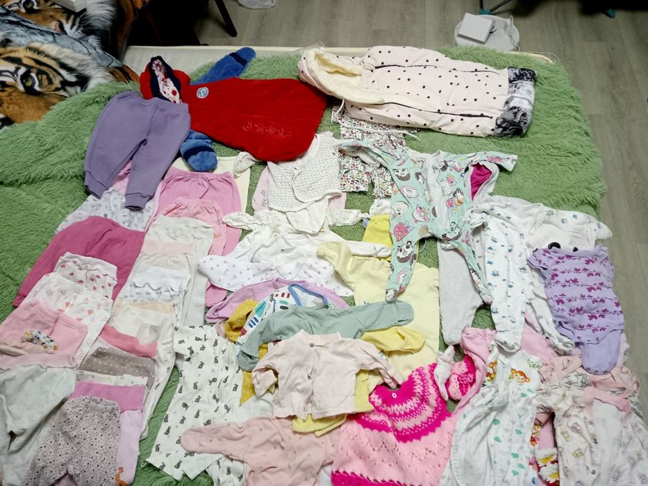 Продам детские вещи