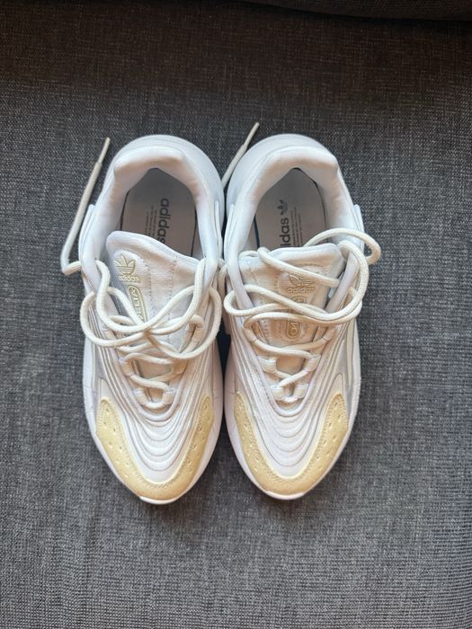 Маратонки Adidas Ozelia 38 2/3