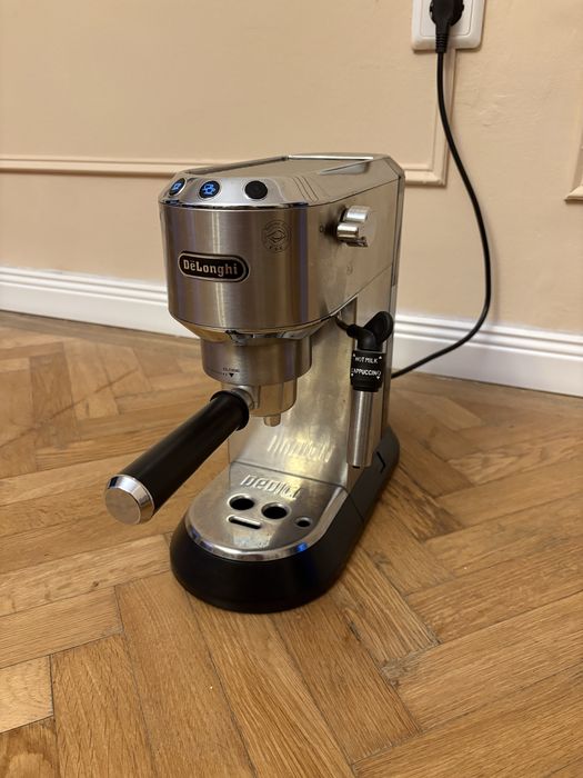 Espressor De’Longhi dedica style
