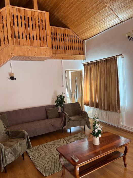 Casa spatioasa de inchiriat