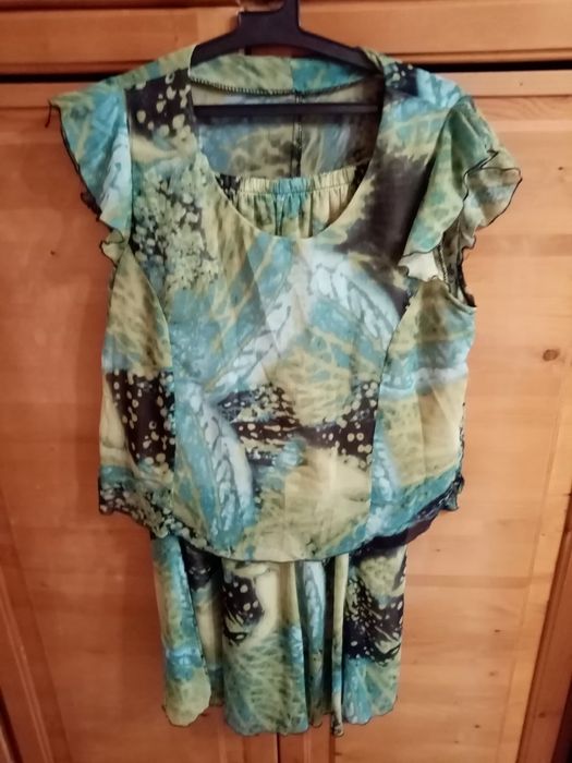 дамски рокли и блузи