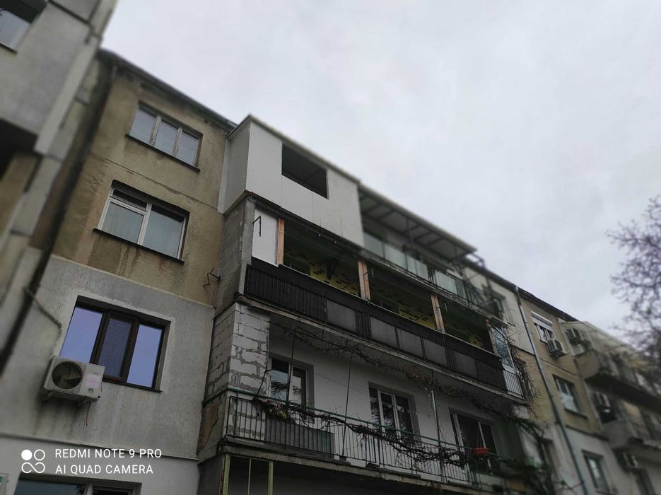 Изработка и монтаж на навеси и козирки