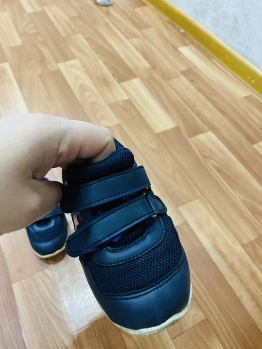 Кроссовки на девочку Дешево