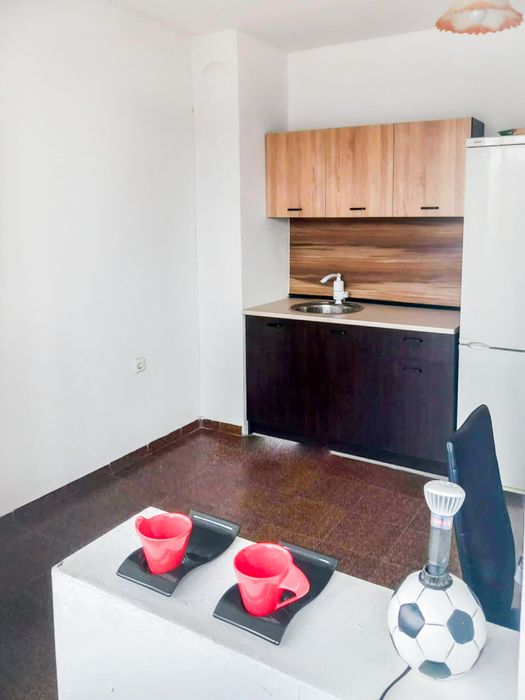 Продава се Тристаен апартамент в Бургас, Възраждане - 87 кв.м за 2069 €/кв.м - Снимка #2