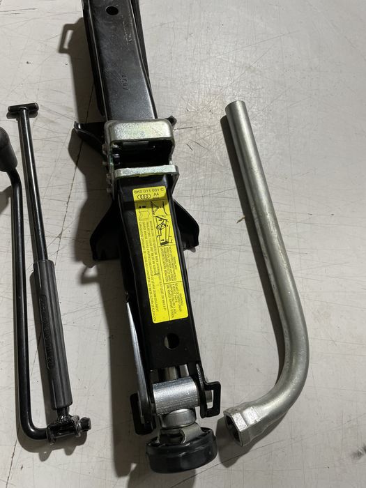 Cric original Audi A4 A5