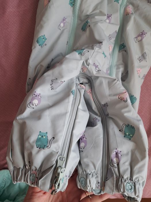 Продам демисезонный комбинезон