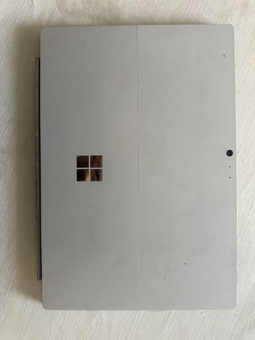Продам Surface Pro 6