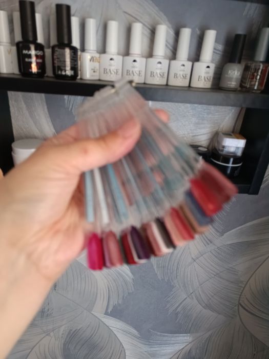 Продам полку для лаков и лаки