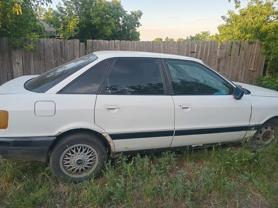 Продам ауди 80 б3.