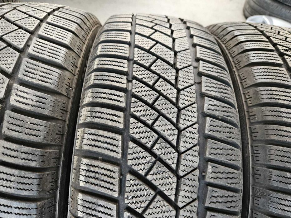 4 Anvelope IARNA 205.55.17 'Continental' ; stare foarte buna