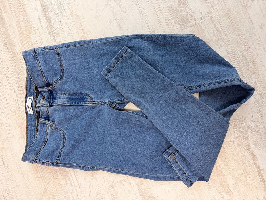 Дънки по тялото