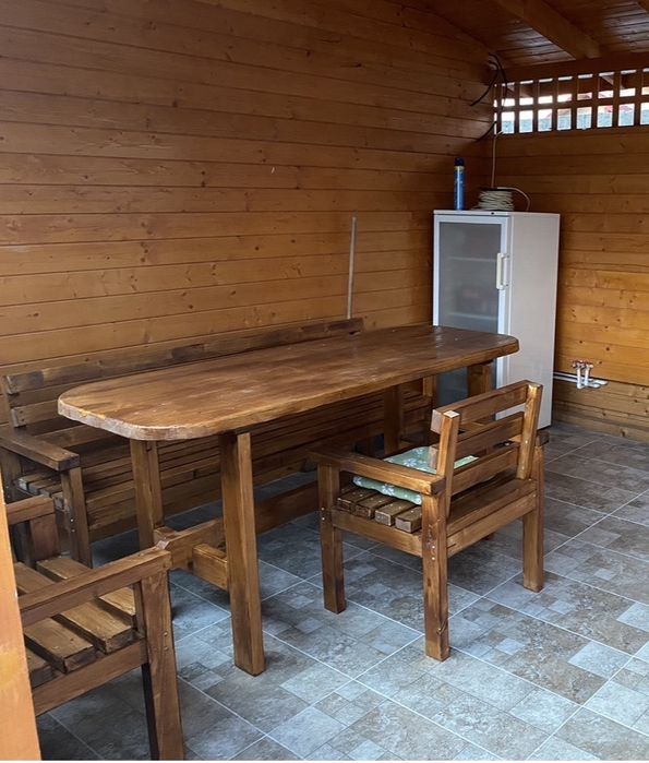 Mobilier de gradina / foisor / terasa:  Masa + 4 scaune