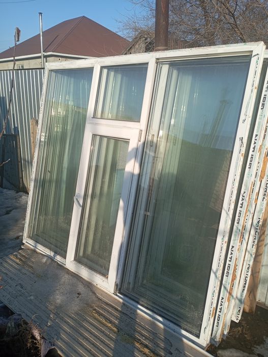 Продам пластиковые окна бу сложным замком