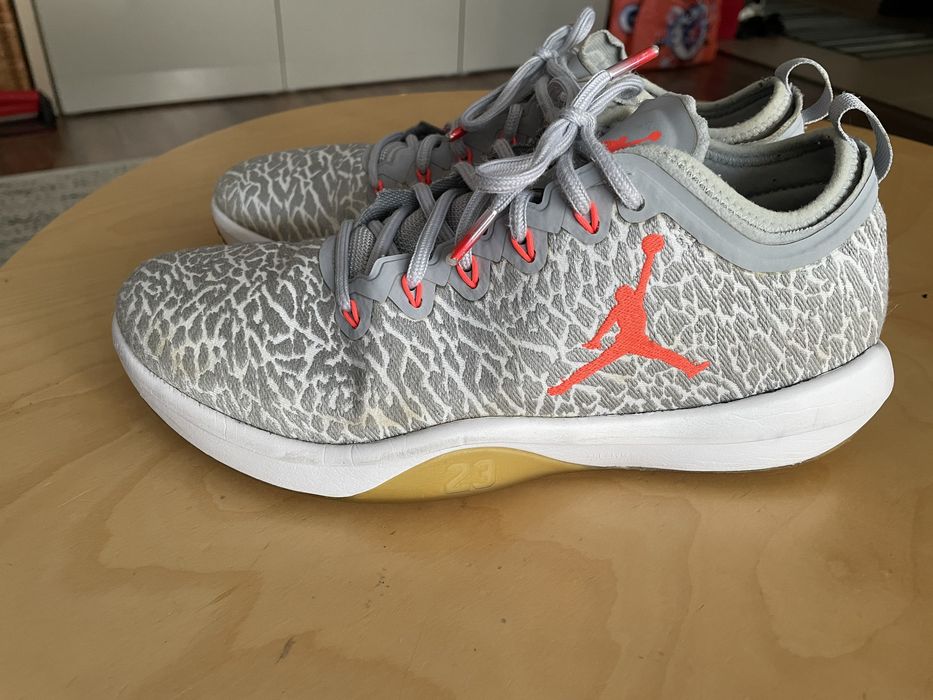 Air Jordan Trainer 1 Low - Elephant Print Grey/Infrared