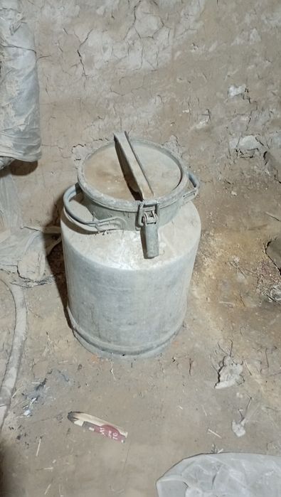 Ящик железный с крышкой