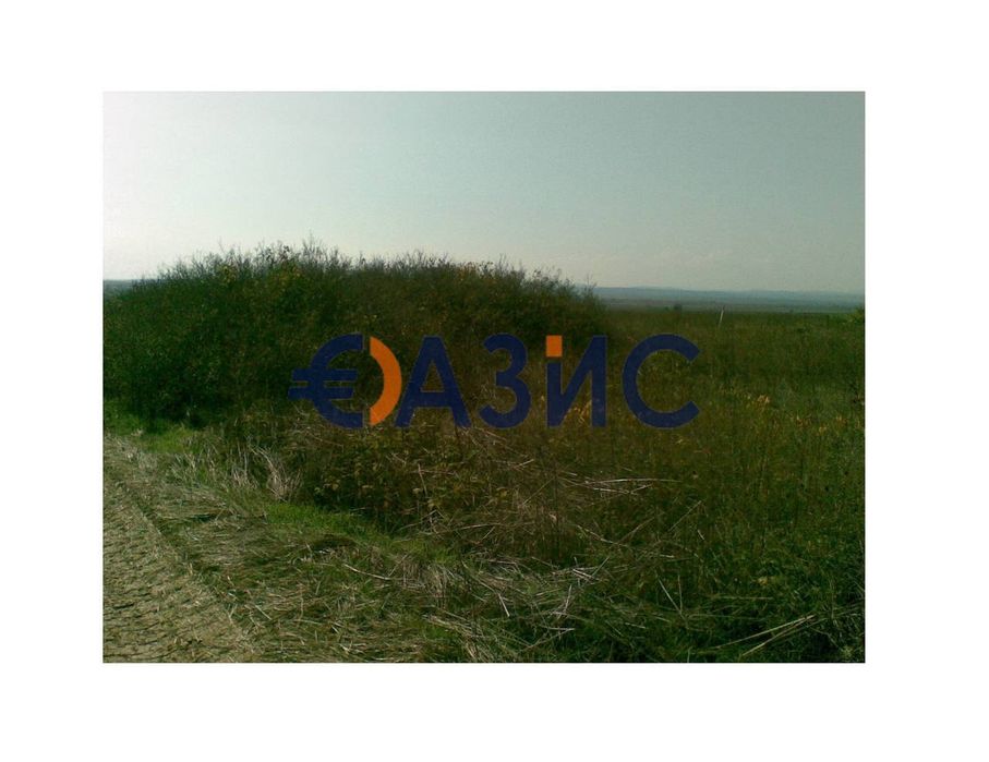 Два парцела земя в УПИ в с. Кошарица, след Чолакова Чешма, близо до