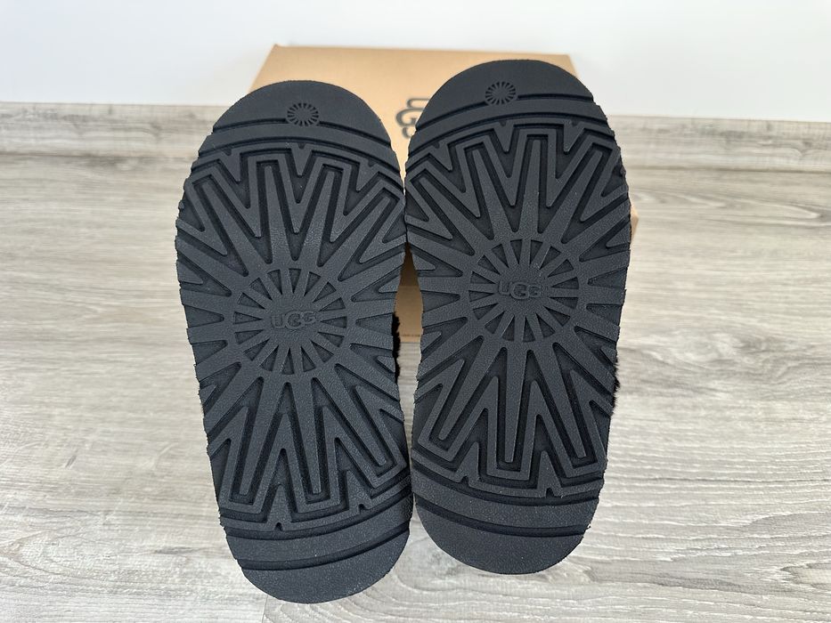 UGG Funkette 38 noi originale