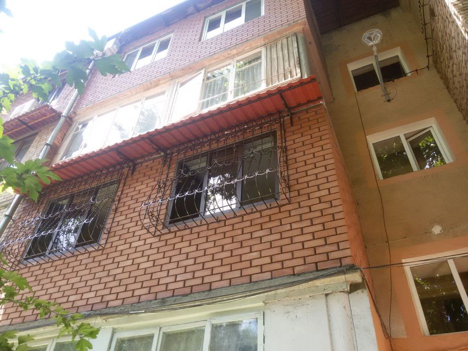 Изготавливаем и устанавливаем решётки на окна , ограждения и навесы