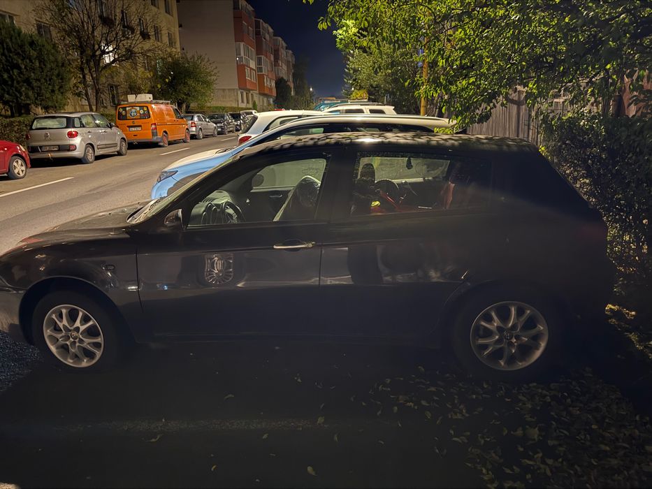Alfa Romeo 147 pentru piese