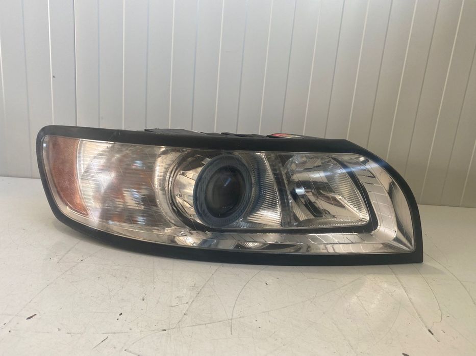 Far xenon dreapta VOLVO S40 V50 2007-2012 31299588 32206140