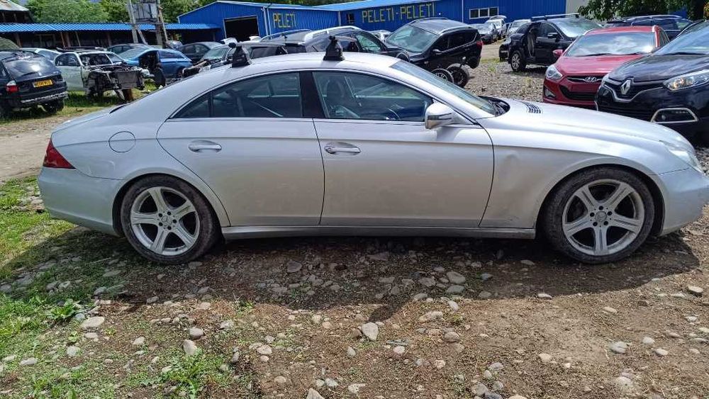 Dezmembrez Mercedes CLS 350 W219 3.0 CDI 2010
