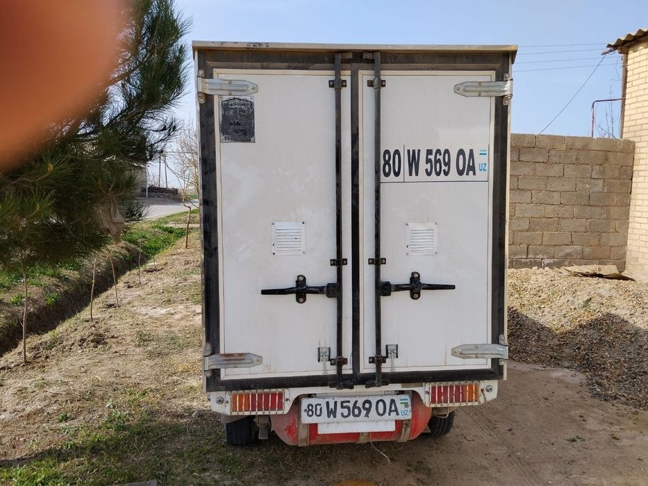 Laboni furgoni sotiladi