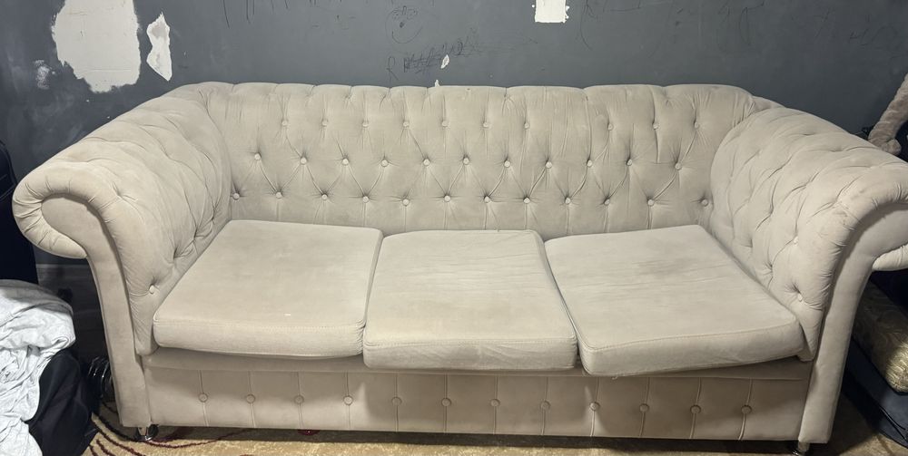 Продам диван б/у.