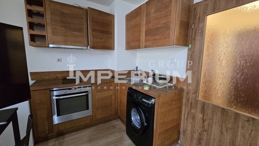 ТОП Студио под наем, Катедралата, гр. Варна * СРЕДЕН ЕТАЖ * КЛИМАТИ *