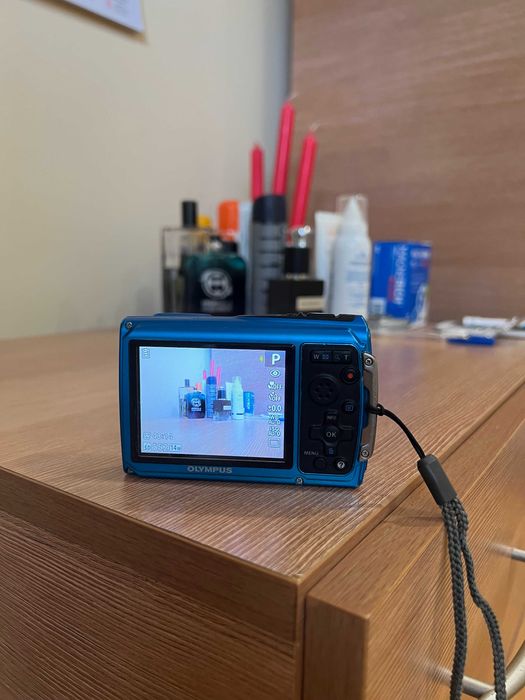 Устойчив фотоапарат Olympus Tough 14 Mp с подаръци