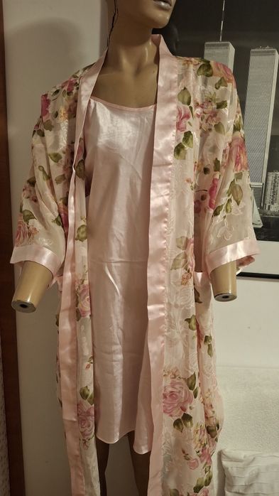 Set de lenjerie intima pentru noapte