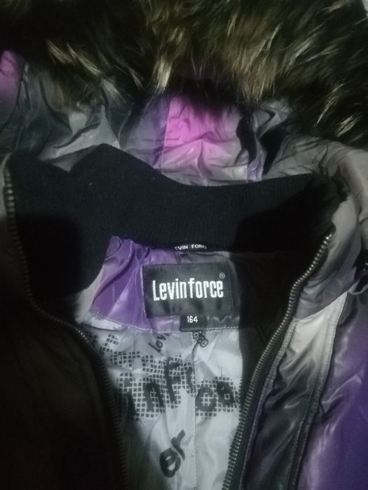 Продам куртку зимнюю.