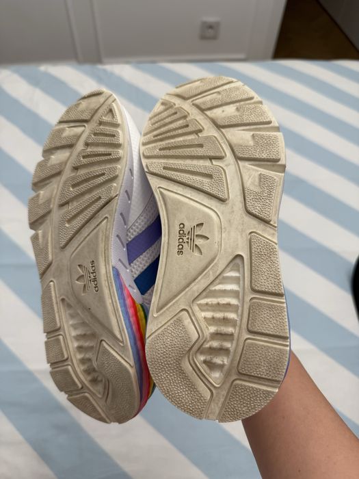 Adidas Love Unites бели кецове с дъга – размер 37
