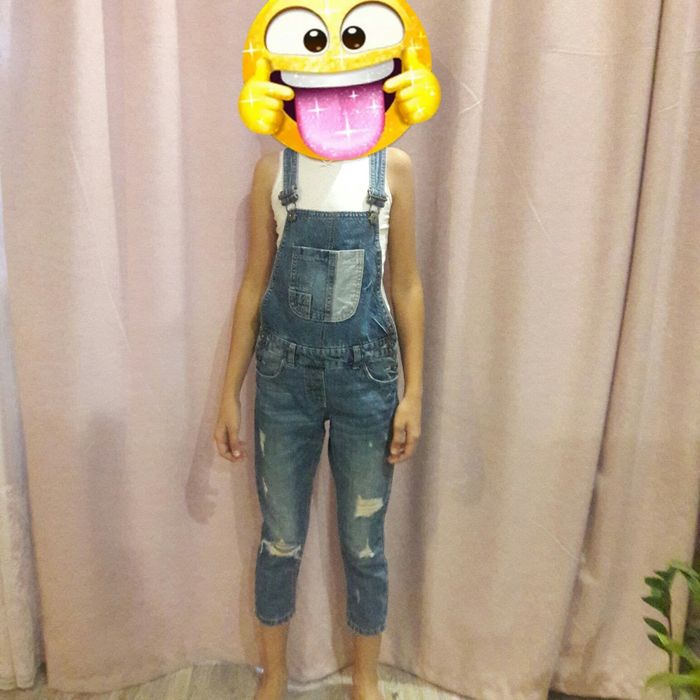 Джинсовый комбинезон