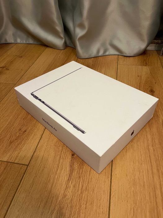MacBook Air 13” M3 Лаптоп / 24GB RAM / 512GB SSD / Space Gray