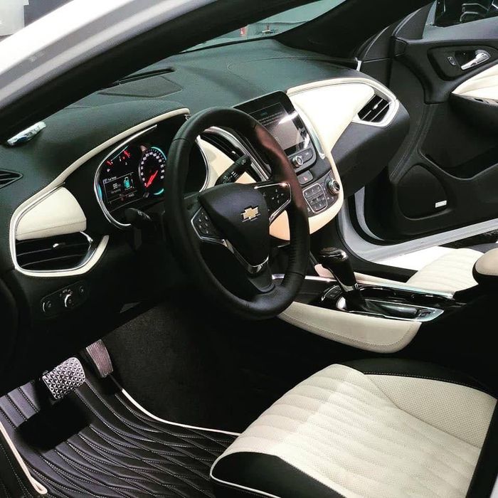 Перетяжка автосалона