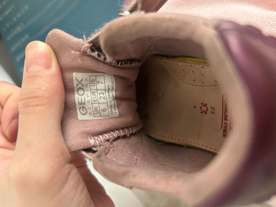 отдам детскую обувь для девочки