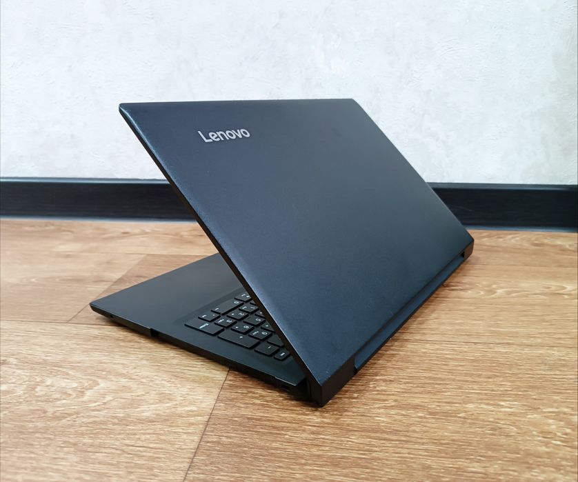 Ноутбук Lenovo WINDOWS 10 + Зарядка.