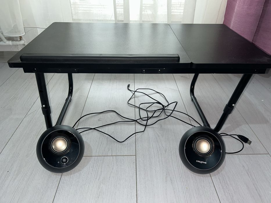 Boxa cu usb+ masuta laptop reglabila