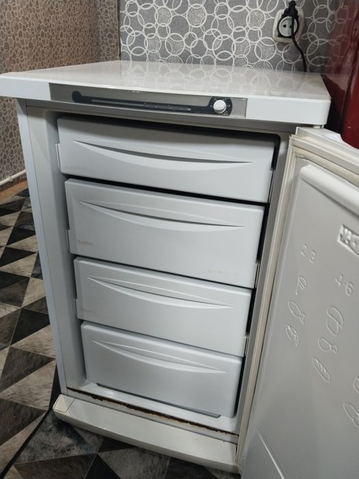 Морозильная камера indesit