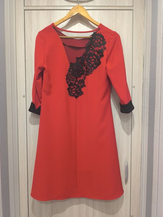 Продам платье женское