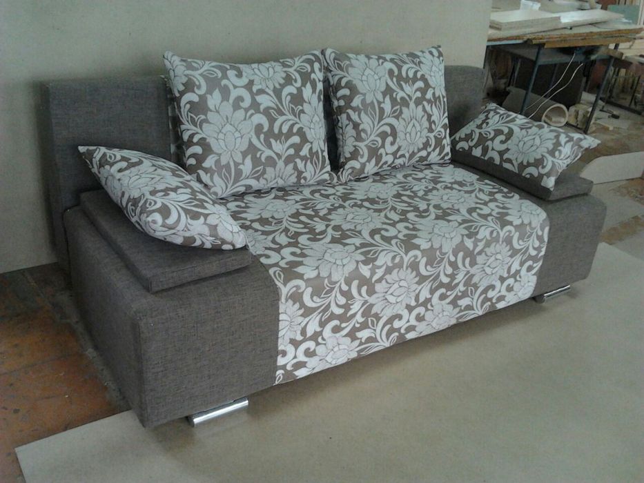 Диван тахта.Спальное место 2*1.35