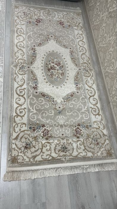 Продам ковер б/у