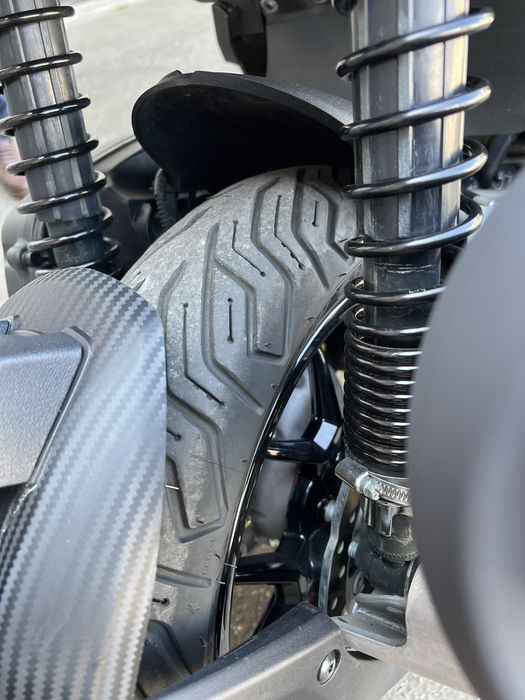 Aprilia SR GT200