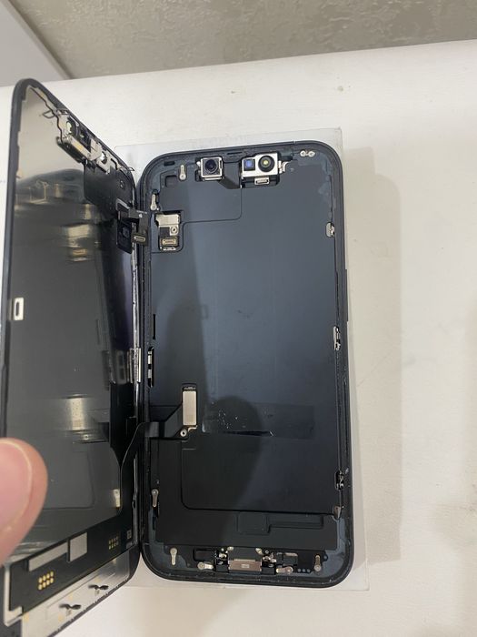 Iphone 16e на запчасти телефон айфон iphone